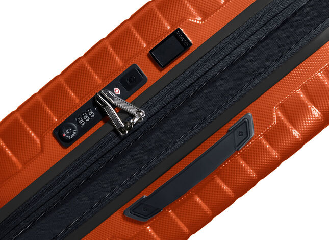 Käytännöllinen sisusta  ja laajennusosa