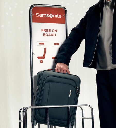 Istuimen alle mahtuvat matkalaukut&nbsp;