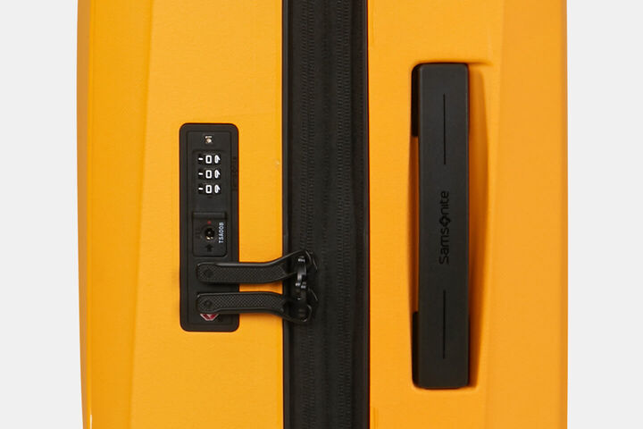 UUTUUS: ESSENS VETOKETJULLA