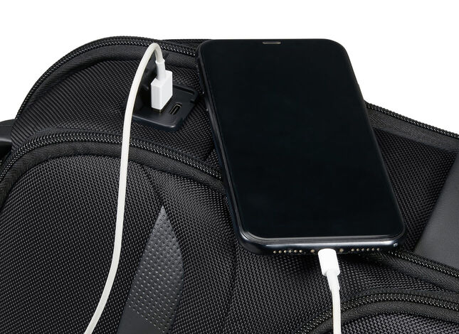 Kaksi integroitua USB-porttia