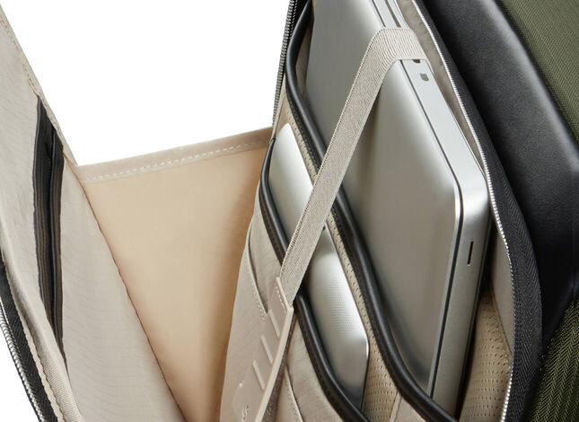 Helppo pääsy etutaskuun