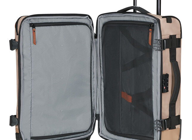 Hyvät säilytyslokerot ja -taskut tavaroille