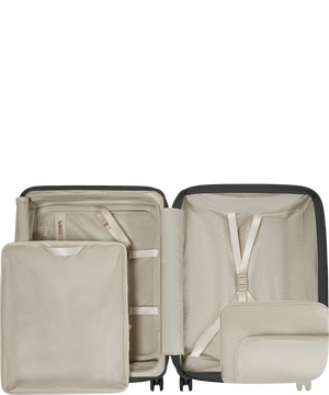 Paralux Nelipyöräinen laajennettava matkalaukku 67cm 67 x 47 x 30/33 cm | 3.5 kg