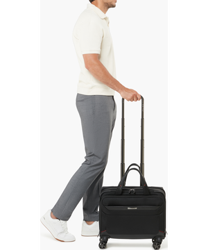 Pro-DLX 6 Pyörällinen tietokonelaukku 15.6" 40 x 43 x 20 cm | 3.2 kg