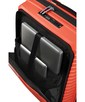 Upscape Nelipy&ouml;r&auml;inen laajennettava matkalaukku 55cm 55 x 40 x 23/26 cm | 2.6 kg