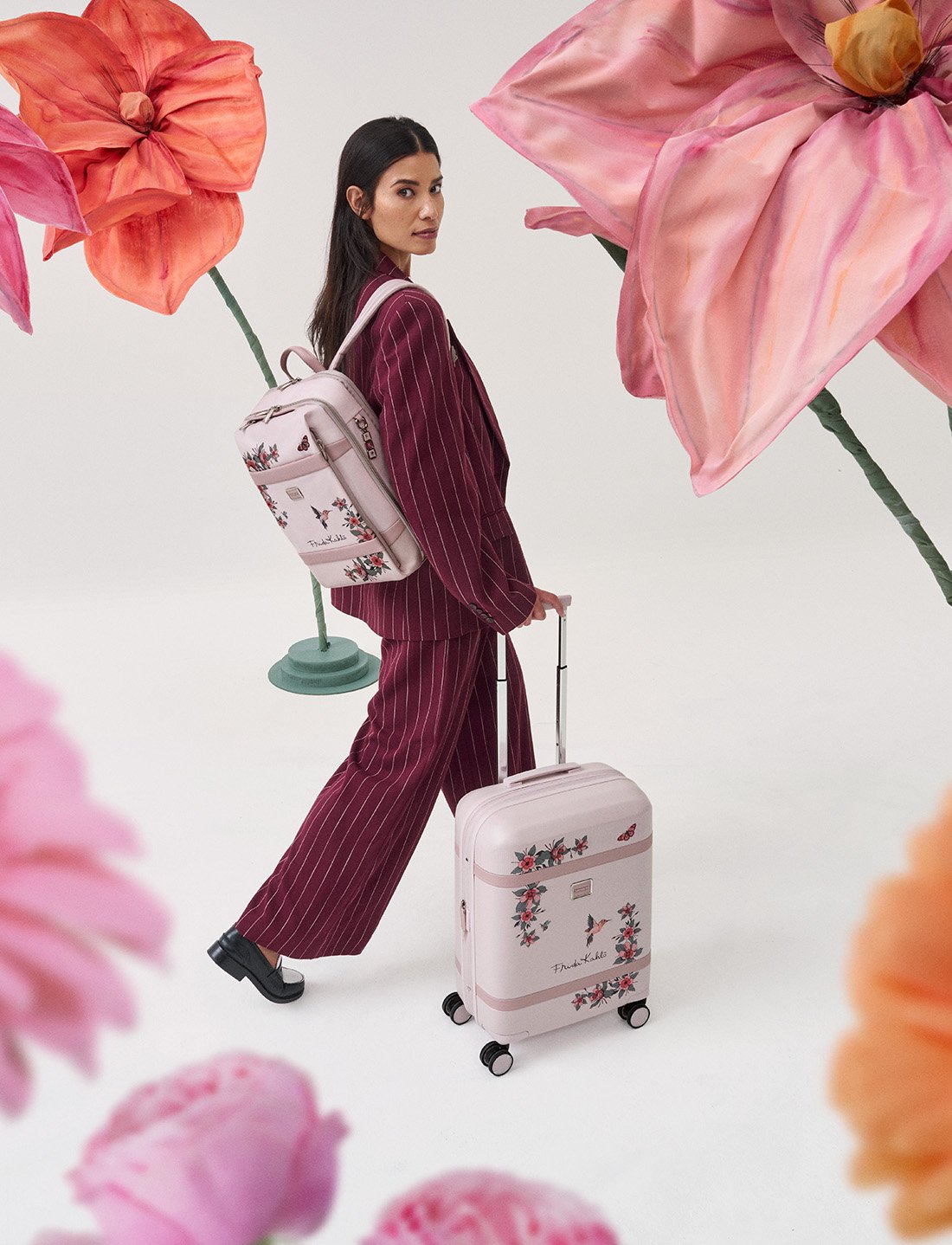 Samsonite Yhdistä taiteen ja matkailun maailma Yhdistä taiteen ja matkailun maailma