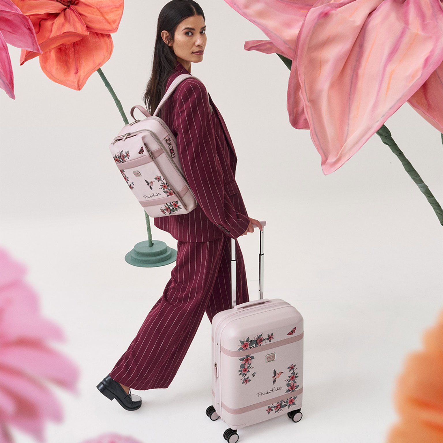 Samsonite Yhdistä taiteen ja matkailun maailma Yhdistä taiteen ja matkailun maailma